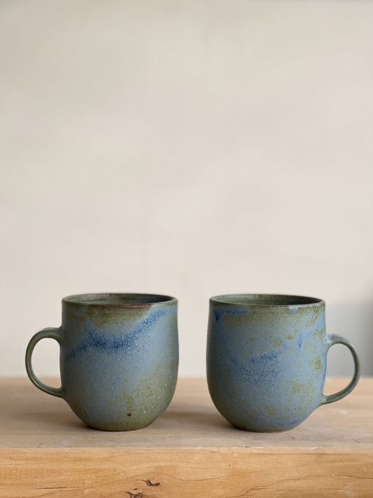 Mug- Coral Blue Round